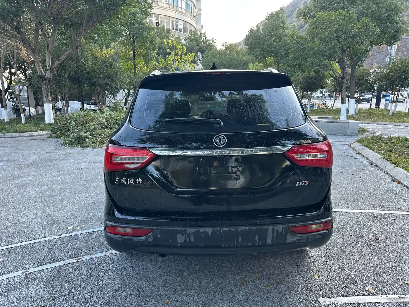 Dongfeng Fengguang Fengguang 580 2016 2016 Model 1.5T Manual Comfort Version