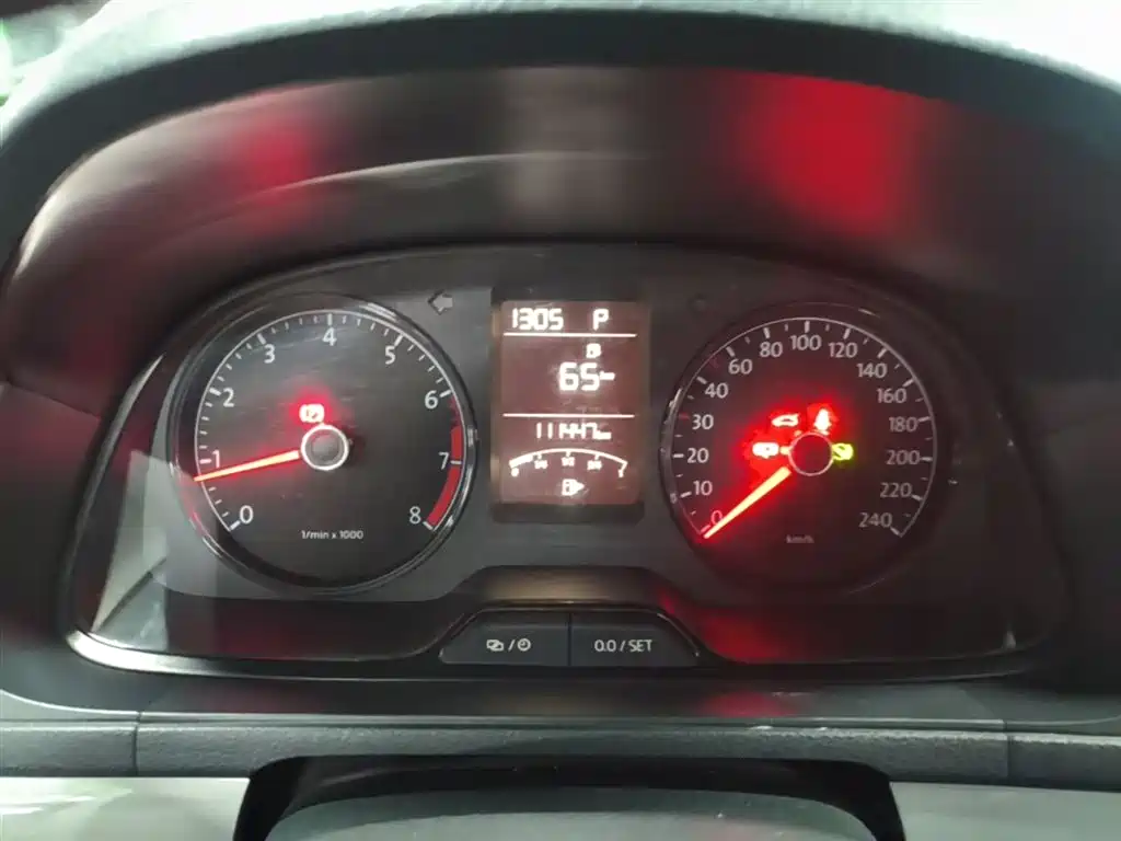 Volkswagen Lavida 2017 1.6L Automatic Comfort Edition фото 12
