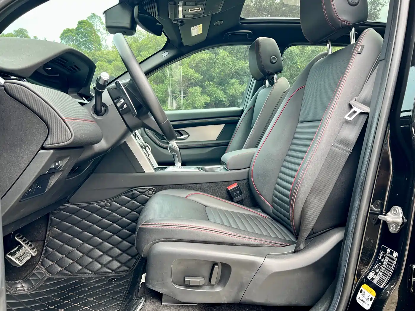 Land Rover Discovery Sport 2022 Model Year Facelift 249PS Metropolitan Edition фото 7