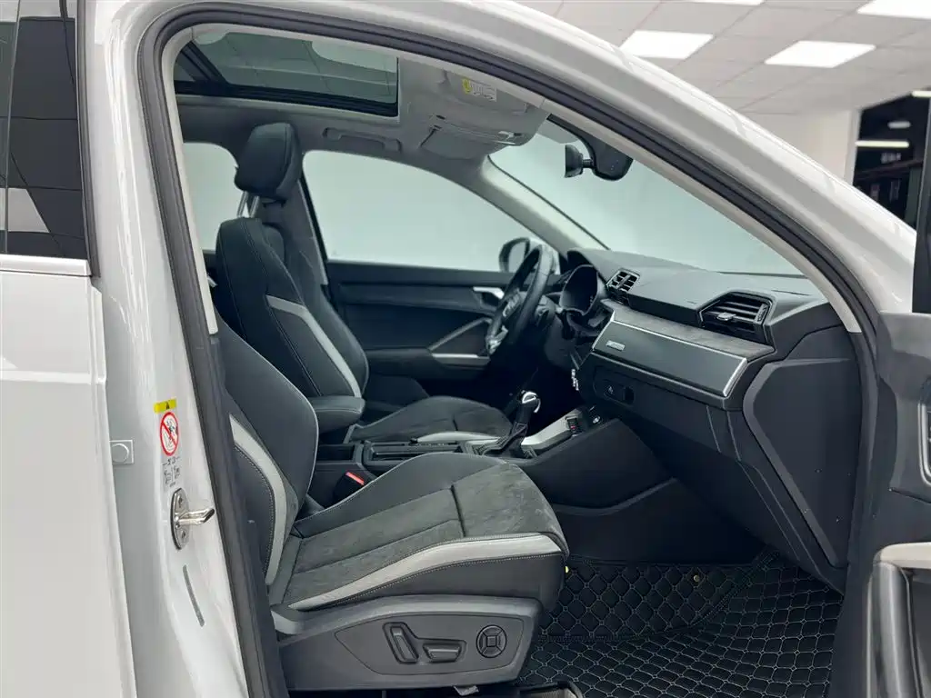 Audi Q3 2022 35 TFSI Fashion Dynamic фото 17