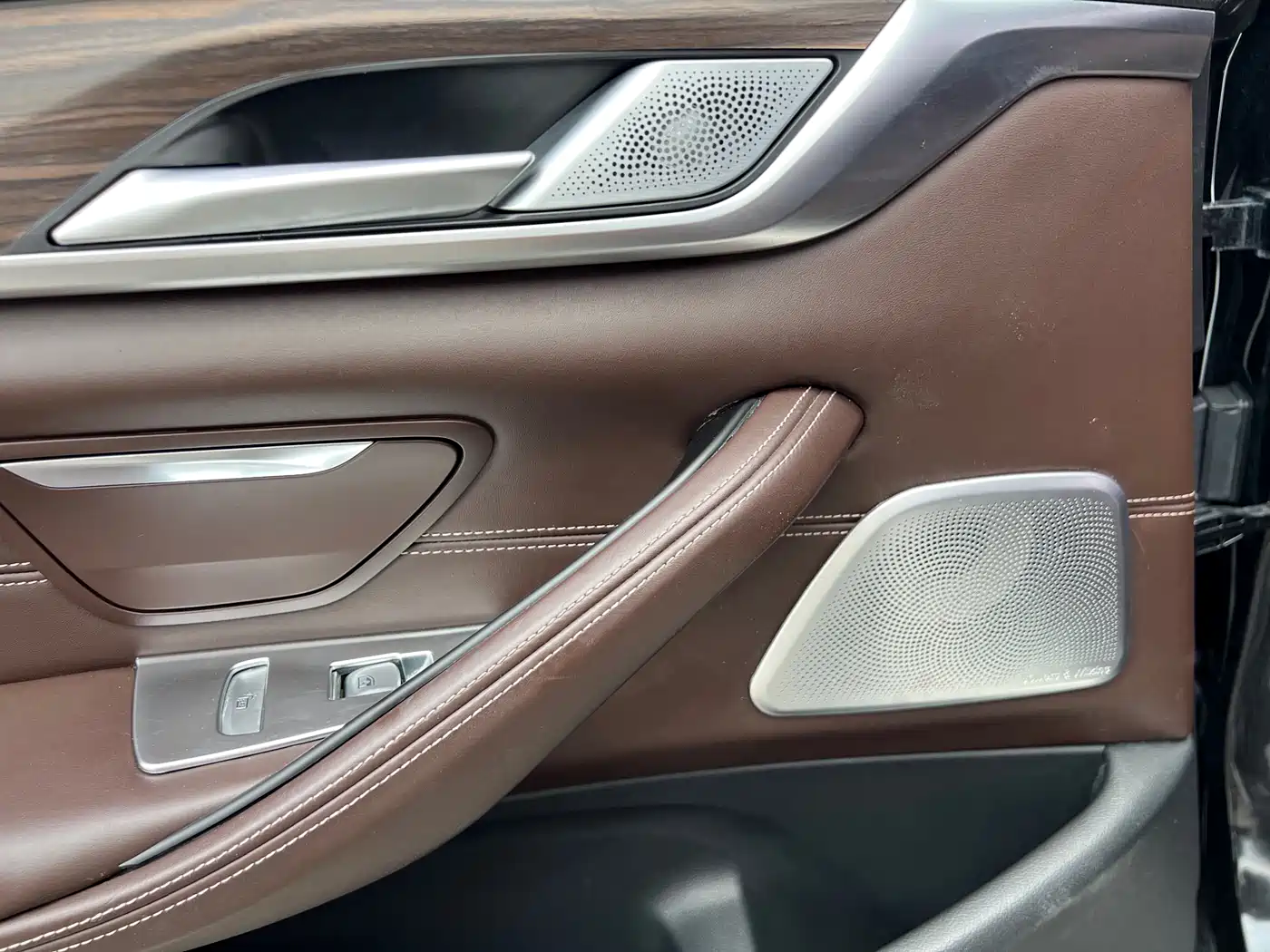 BMW 5 Series New Energy 2019 530Le Luxury Package фото 15