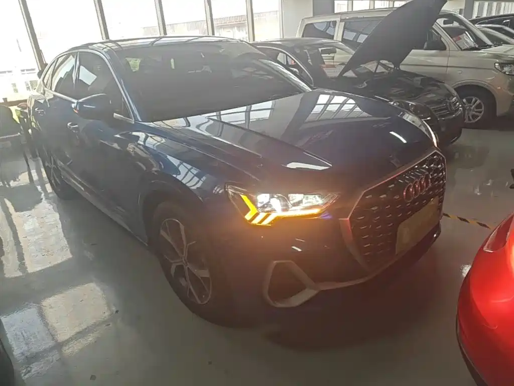 Audi Q3 Sportback 2020 40 TFSI Fashion фото 4