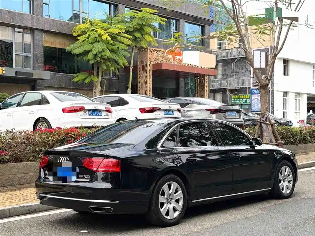 Audi A8 2014 A8L 45 TFSI quattro Luxury фото 13