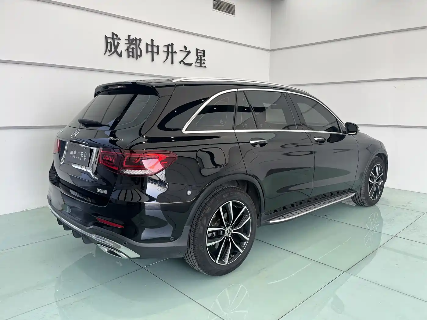 Mercedes-Benz GLC 2020 Facelift GLC 260 L 4MATIC Luxury фото 4