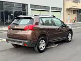 Photo 9 - Peugeot 2008