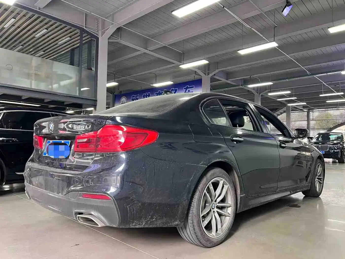 BMW 5 Series 2018 525Li M Sport Package фото 9
