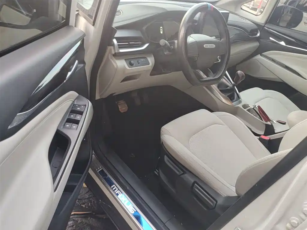 SAIC Maxus Maxus G50 2023 Model 1.5T Manual Joyride A фото 16