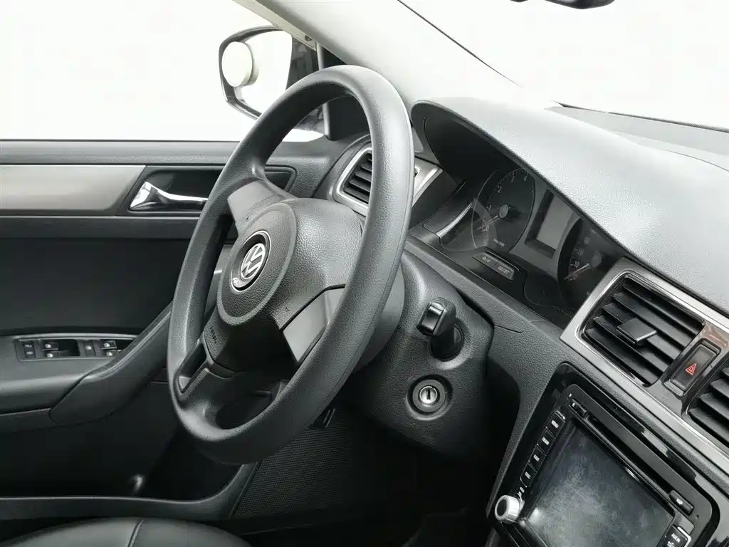 Volkswagen Santana 2015 1.6L Manual Comfort Edition фото 22