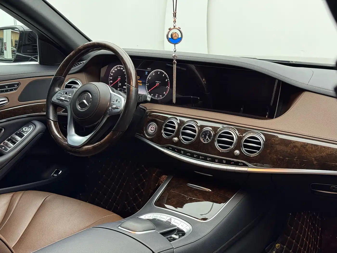 Mercedes-Benz S-Class 2019 S 350 L Premium Ultimate Edition фото 18