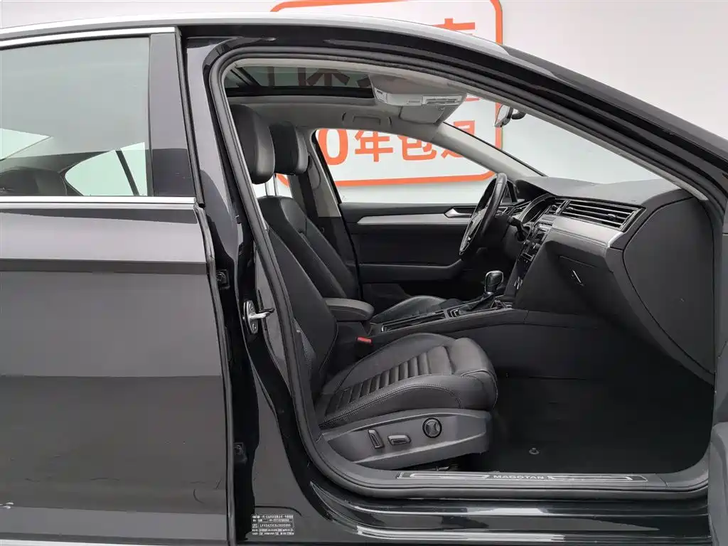 Volkswagen Magotan 2018 330TSI DSG Leading фото 23