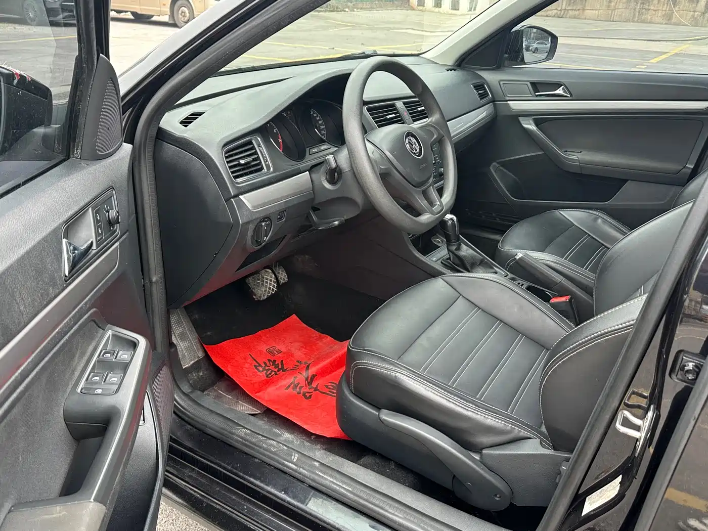 Volkswagen Lavida 2017 1.6L Automatic Trend Edition фото 4