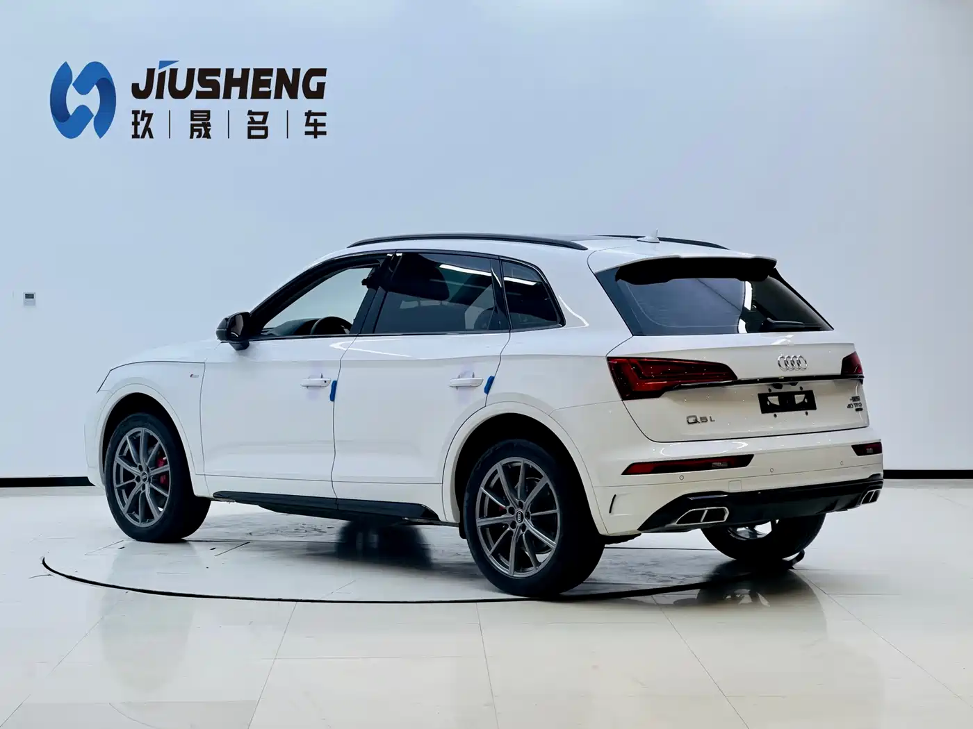 Audi Q5L 2022 40T Fashion Dynamic фото 4