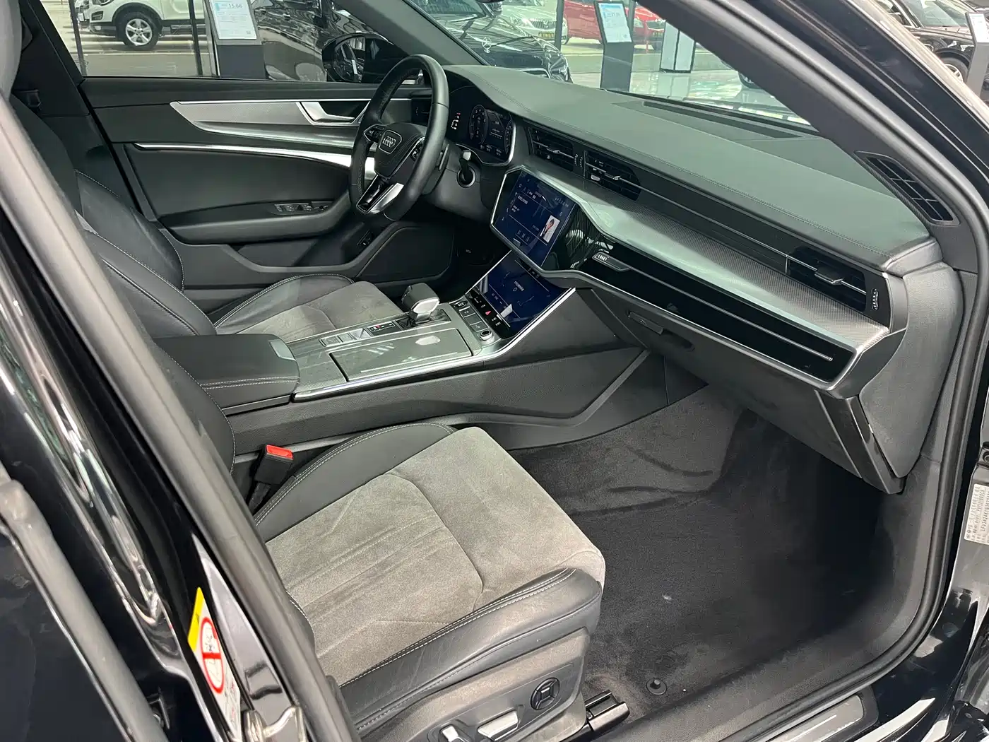 Audi A6L 2022 40 TFSI Luxury Dynamic фото 7
