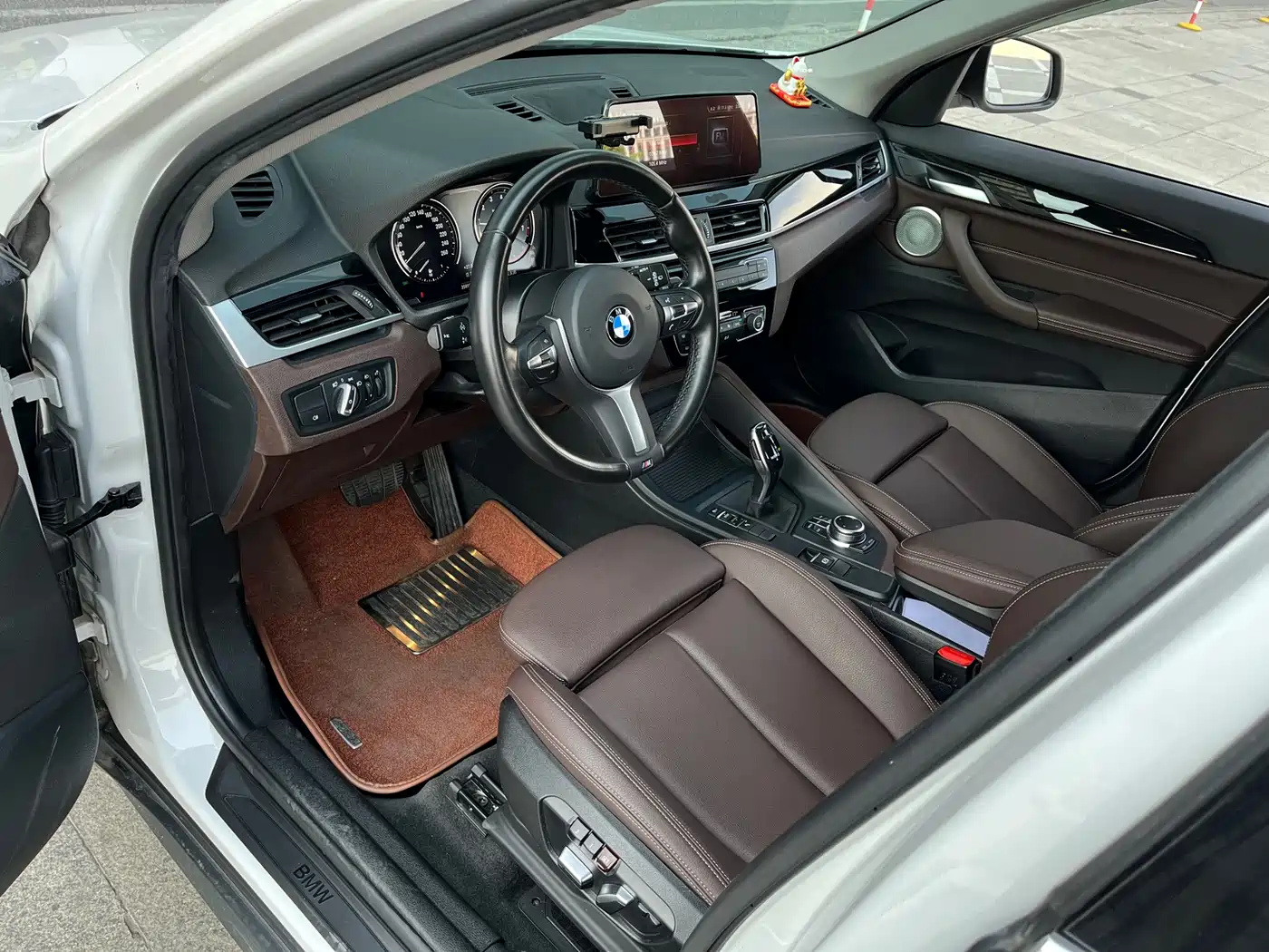 BMW X1 2022 sDrive25Li Leading фото 9