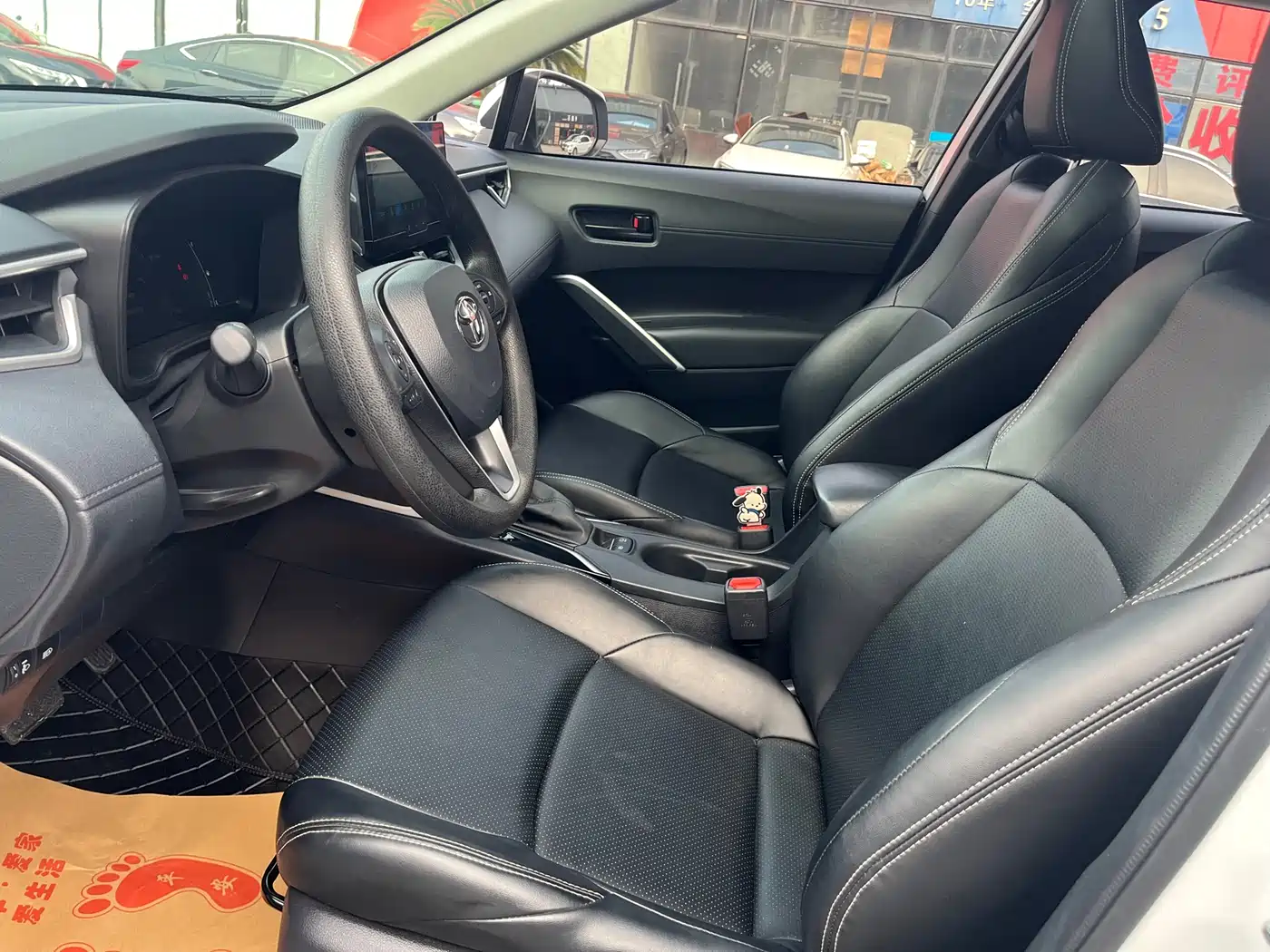 Toyota Frontlander 2024 2.0L CVT Leading Edition фото 7