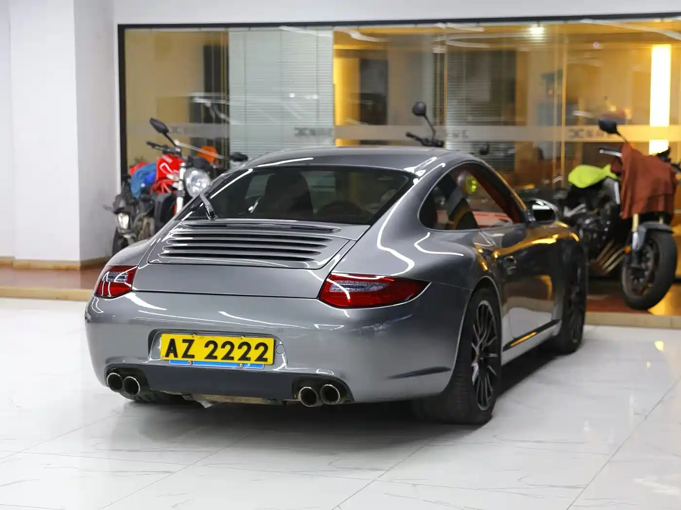 Porsche 911 2010 Carrera 3.6L фото 9