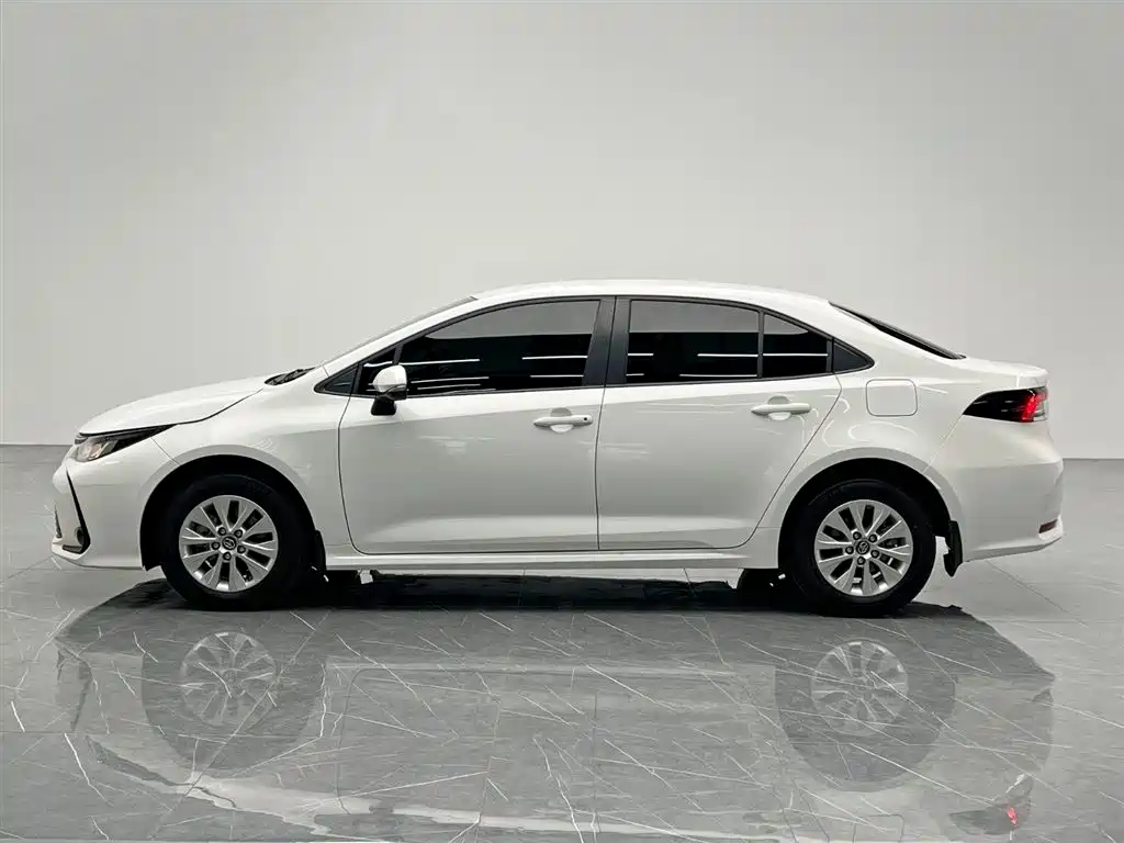 Toyota Corolla 2022 1.2T S-CVT Pioneer PLUS Edition фото 3