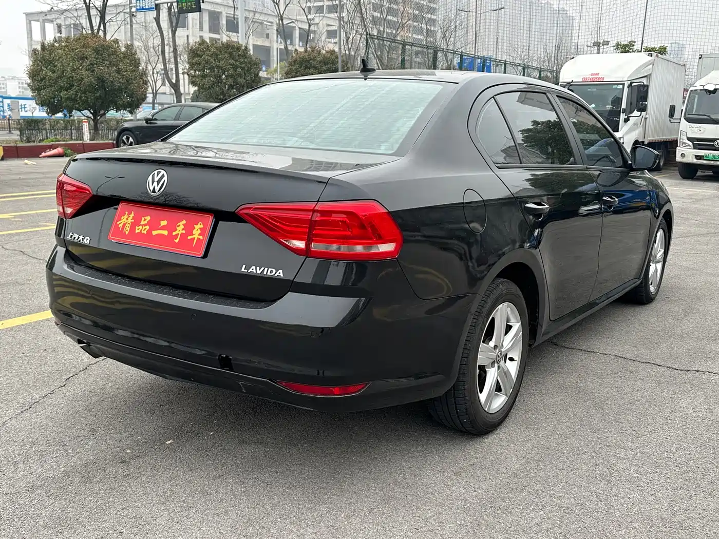 Volkswagen Lavida 2017 1.6L Automatic Trend Edition фото 9