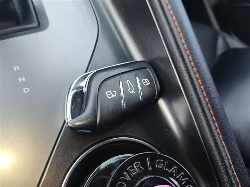 ROEWE RX5 NEW ENERGY