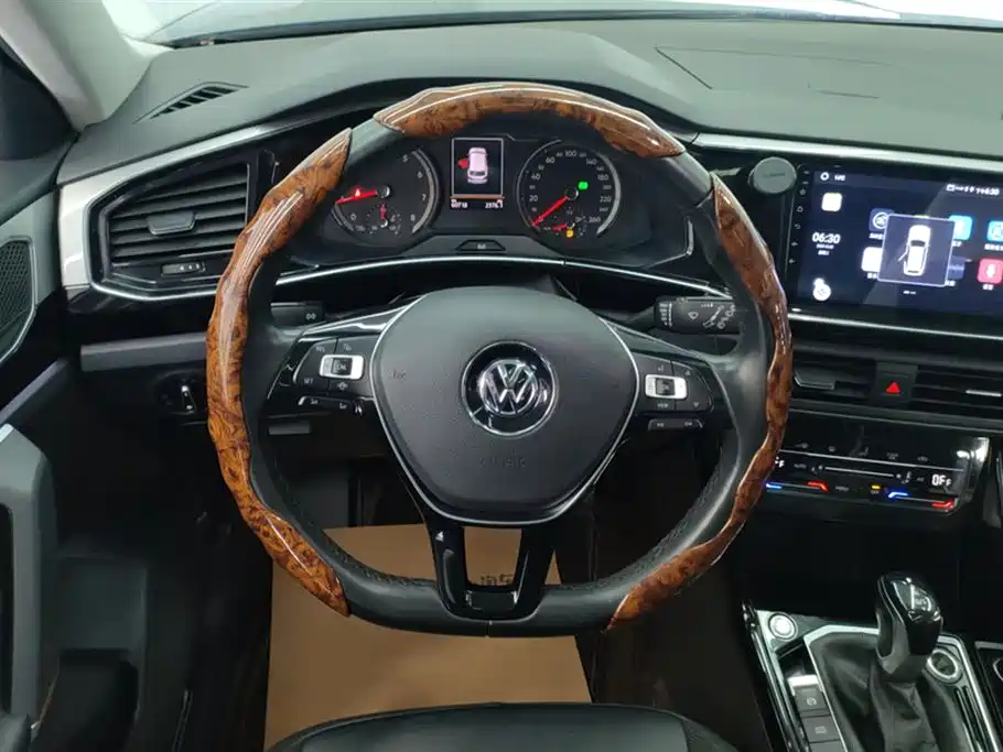 Volkswagen Tayron 2020 280TSI 2WD Luxury Smart Edition фото 15