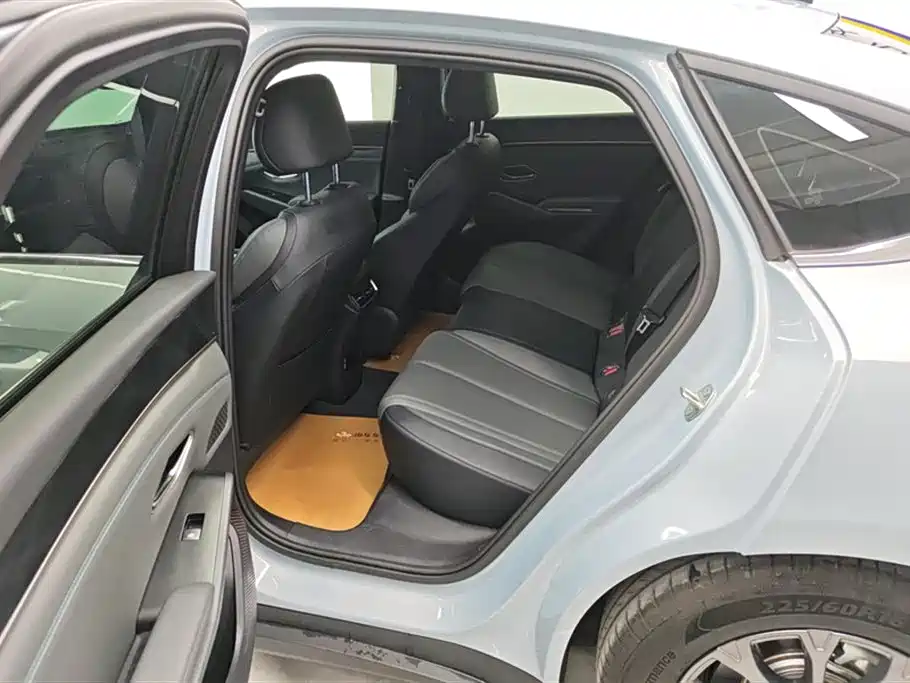 BYD Qin L 2025 DM-i Smart Drive Edition 80KM Leading фото 11