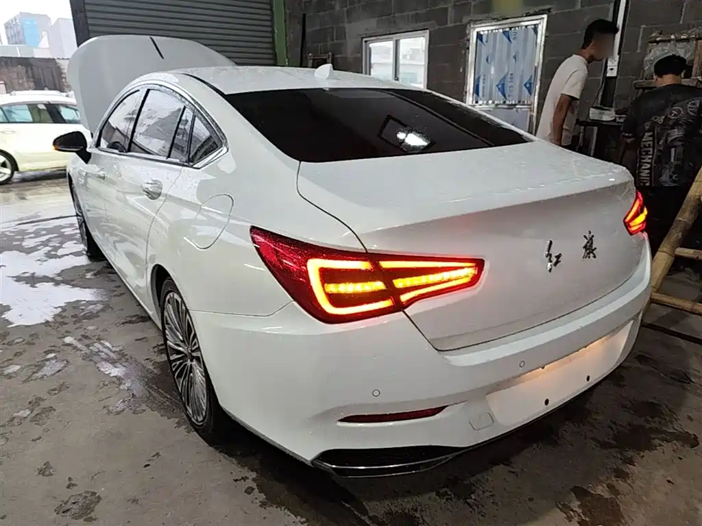 Hongqi H5 2022 Classic Facelift 1.5T DCT Flag Rhythm Edition фото 5