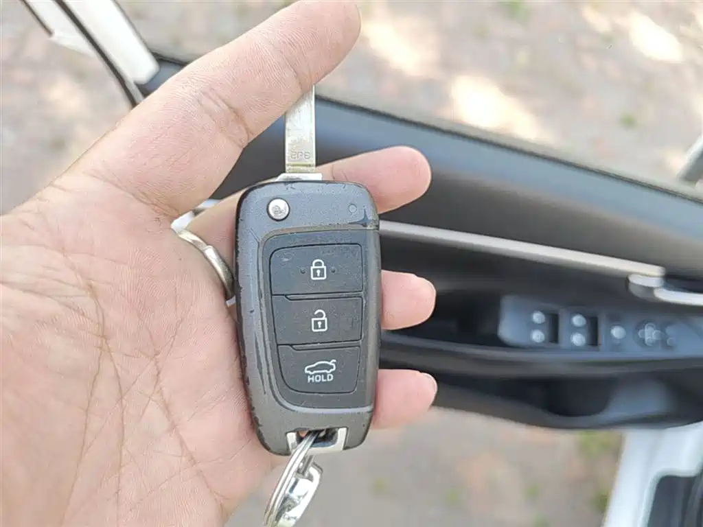 Hyundai Elantra 2017 1.6L Automatic Joy Value GLS фото 9