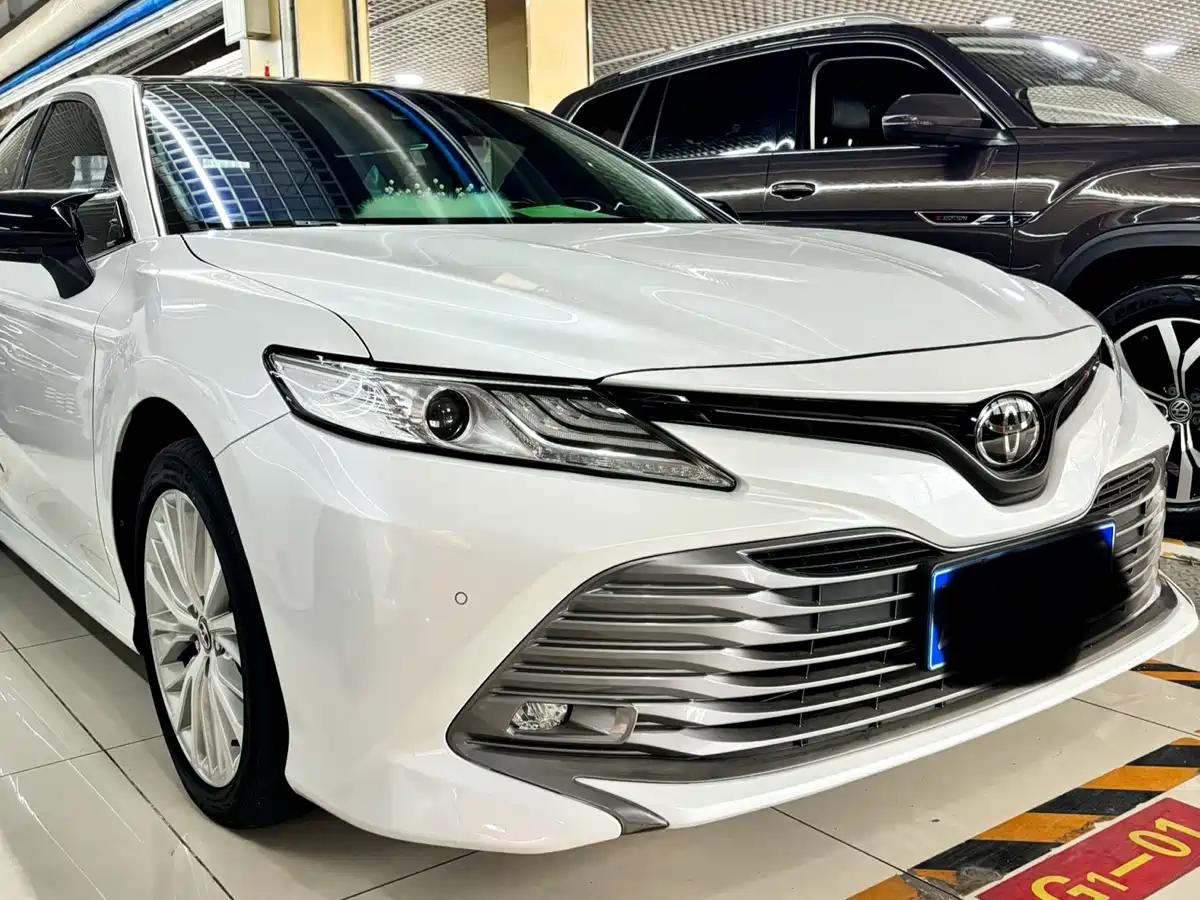 Toyota Camry 2021 2.5G Luxury Edition фото 3