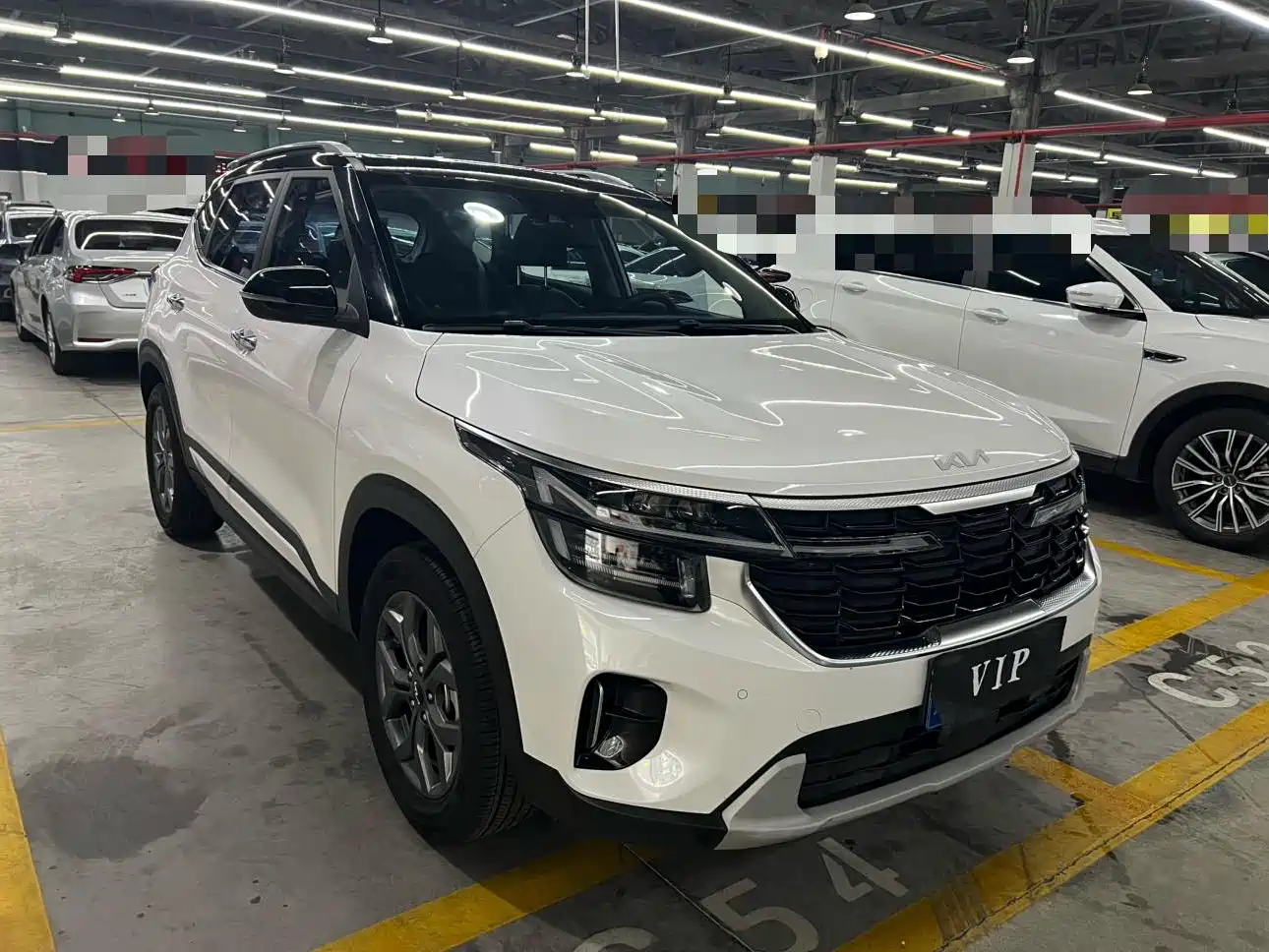 Kia Seltos 2023 1.5L CVT Luxury Edition фото 3