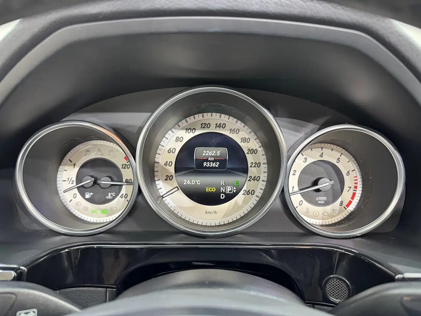 Mercedes-Benz E-Class 2014 E 260 L Sport фото 34