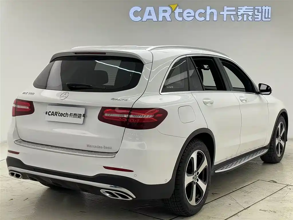 Mercedes-Benz GLC 2018 GLC 260 4MATIC Luxury фото 4