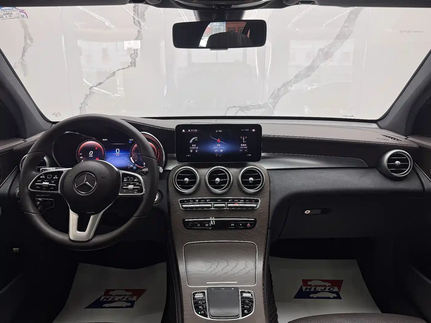 Mercedes-Benz GLC 2020 GLC 260 L 4MATIC Luxury фото 11