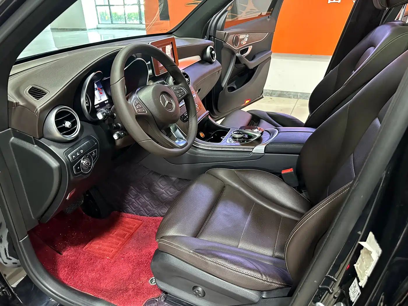 Mercedes-Benz GLC 2018 Facelift GLC 300 4MATIC Dynamic фото 5