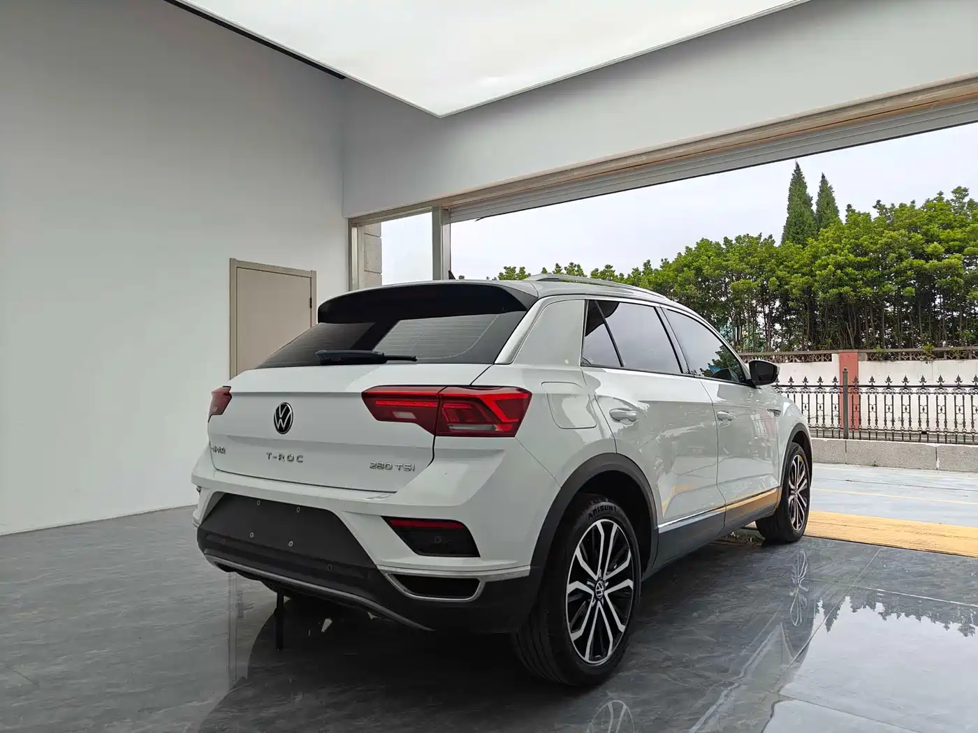 Volkswagen T-ROC 2021 Facelift 280TSI DSG 2WD Comfort Smart Connect Edition фото 5