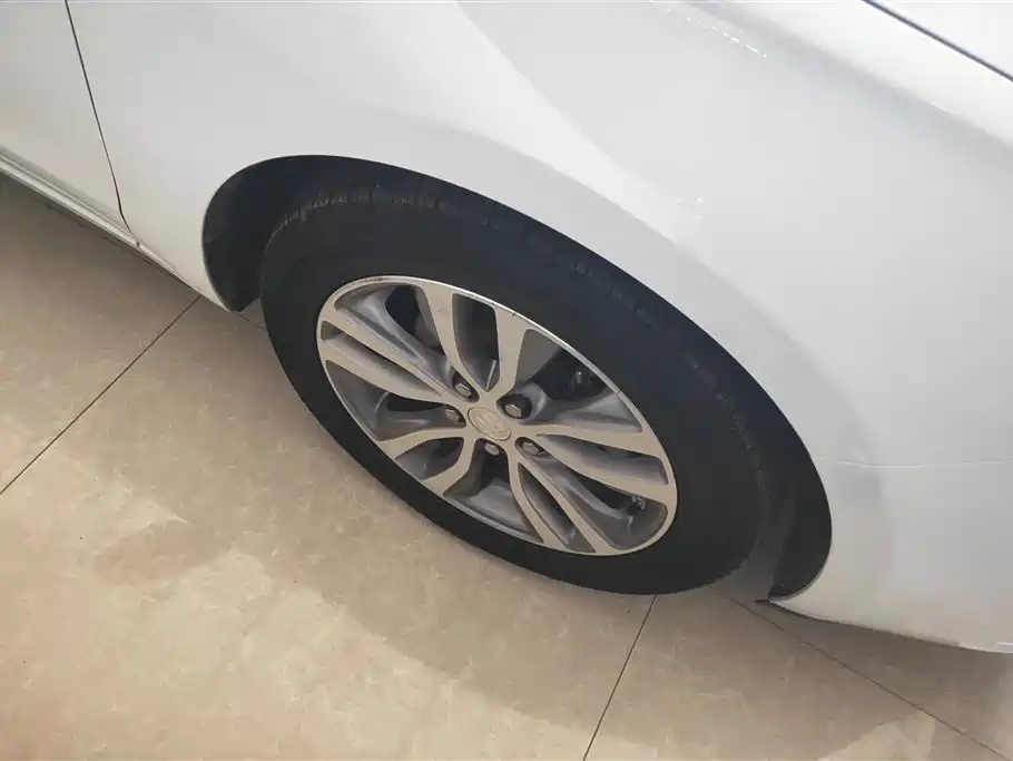 Buick Excelle 2021 Facelift 1.3T Auto Mild Hybrid Elite фото 6