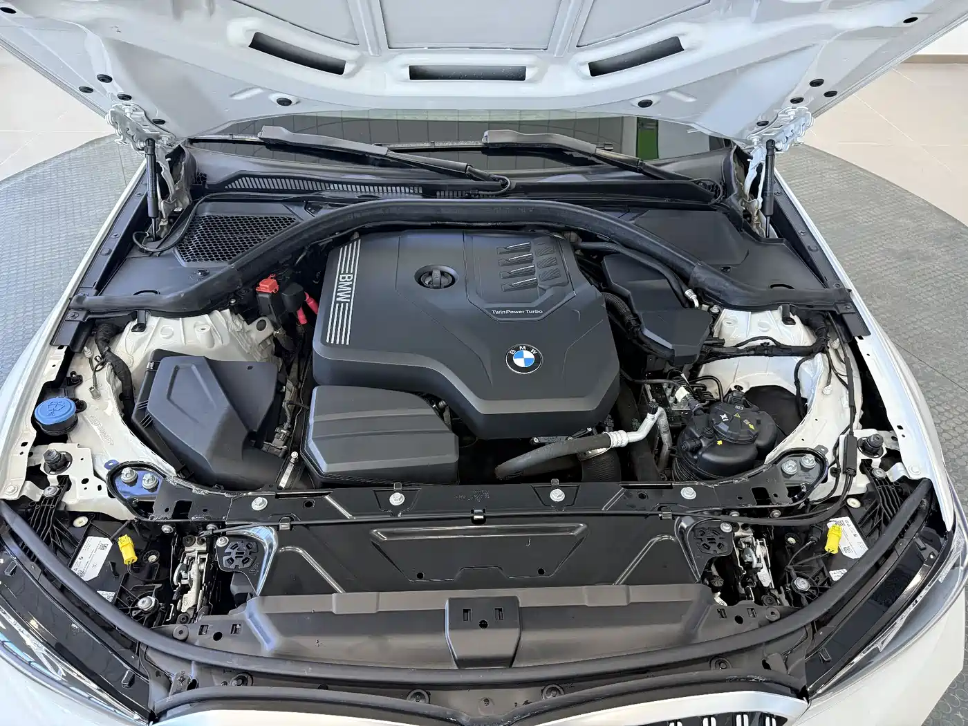 BMW 3 Series 2023 320Li M Sport Package фото 22