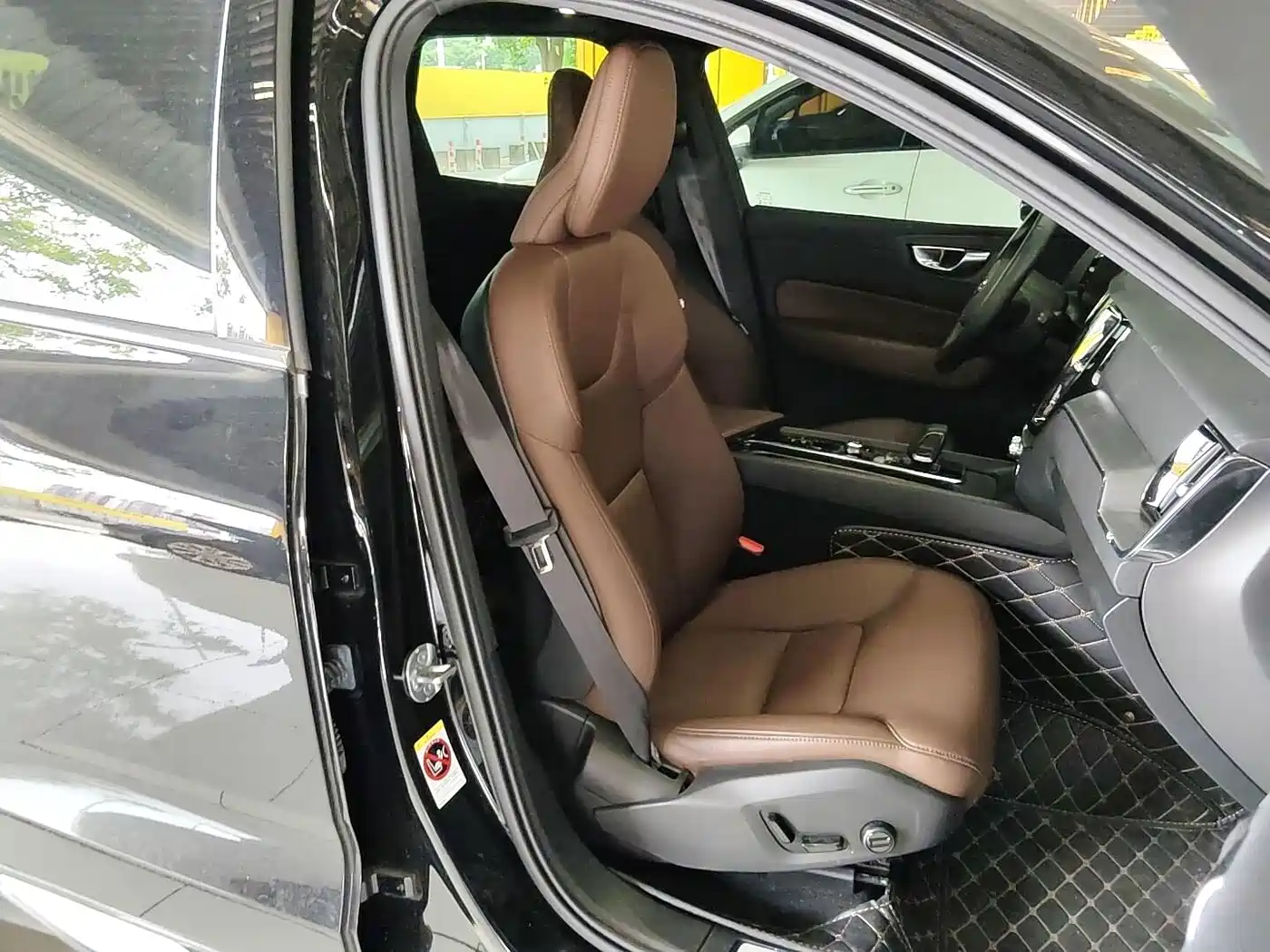Volvo XC60 2025 2025 B5 AWD Smart Luxury Edition