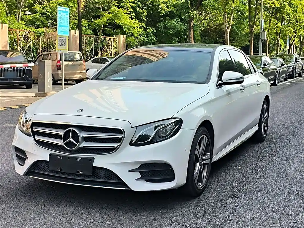 Mercedes-Benz E-Class 2016 E 200 L Sport Type фото 2