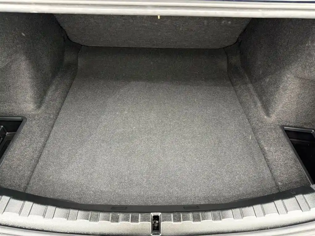 BMW 3 Series 2023 320Li M Sport Package фото 17