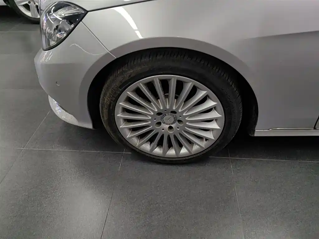 Mercedes-Benz E-Class 2015 E 260 L фото 23