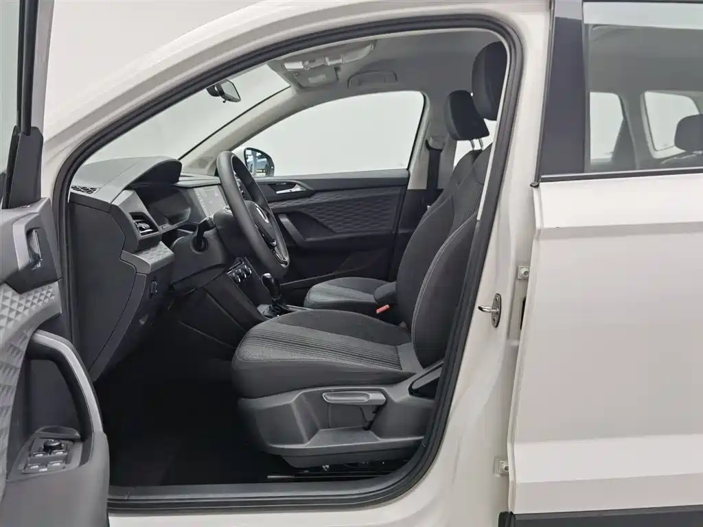 Volkswagen Tharu 2021 Model 280TSI 2WD Trend Edition фото 10