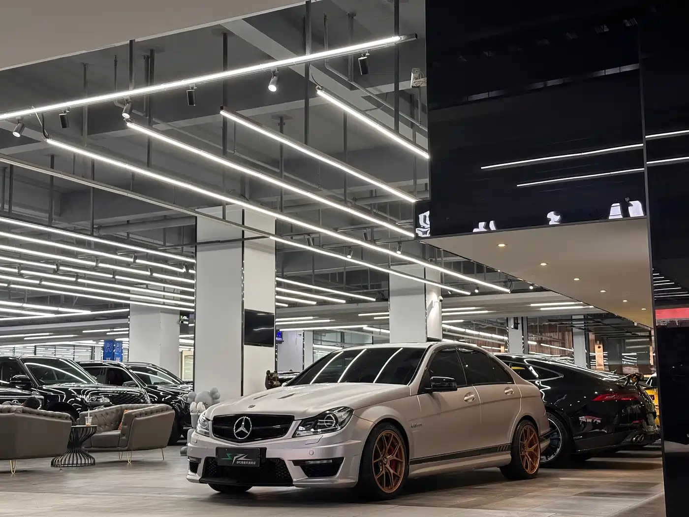 Mercedes-Benz C-Class AMG 2009 AMG C 63 Dynamic фото 3