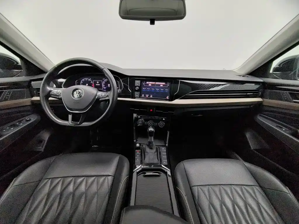Photo 5 - Volkswagen Passat
