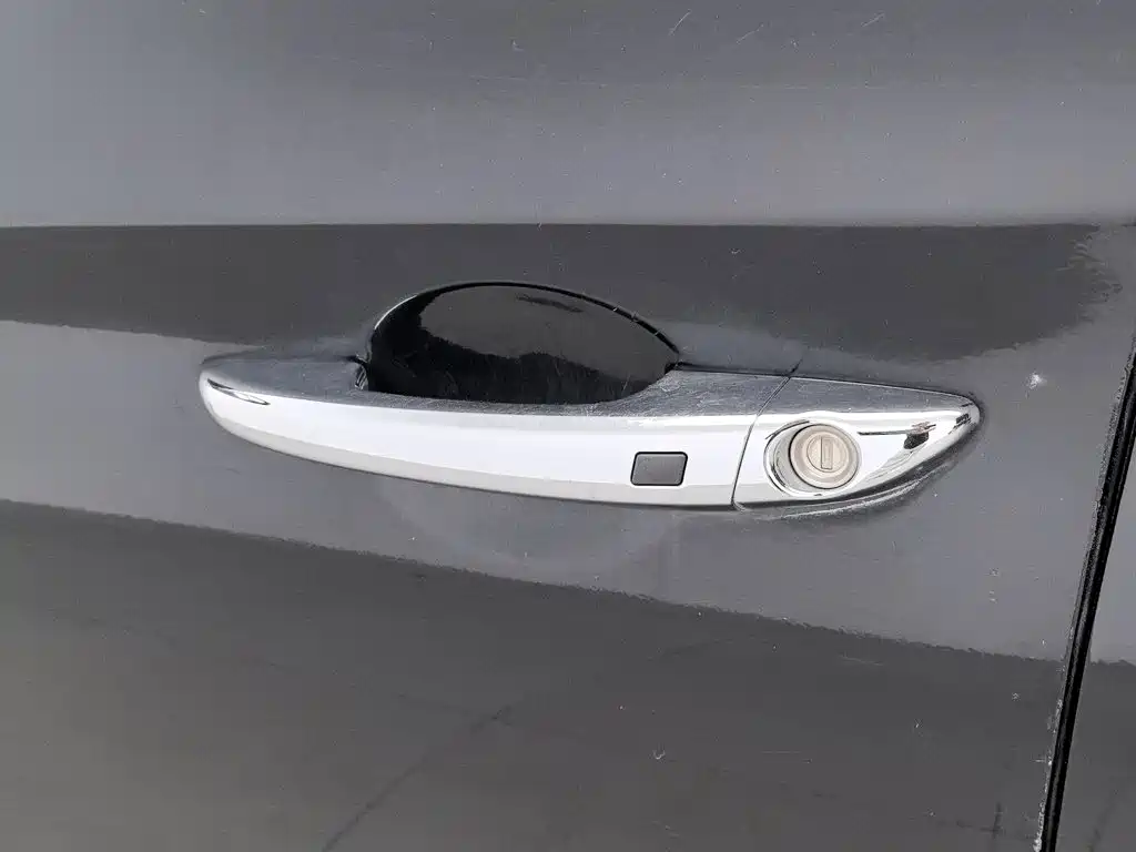 Photo 18 - Hyundai Sonata