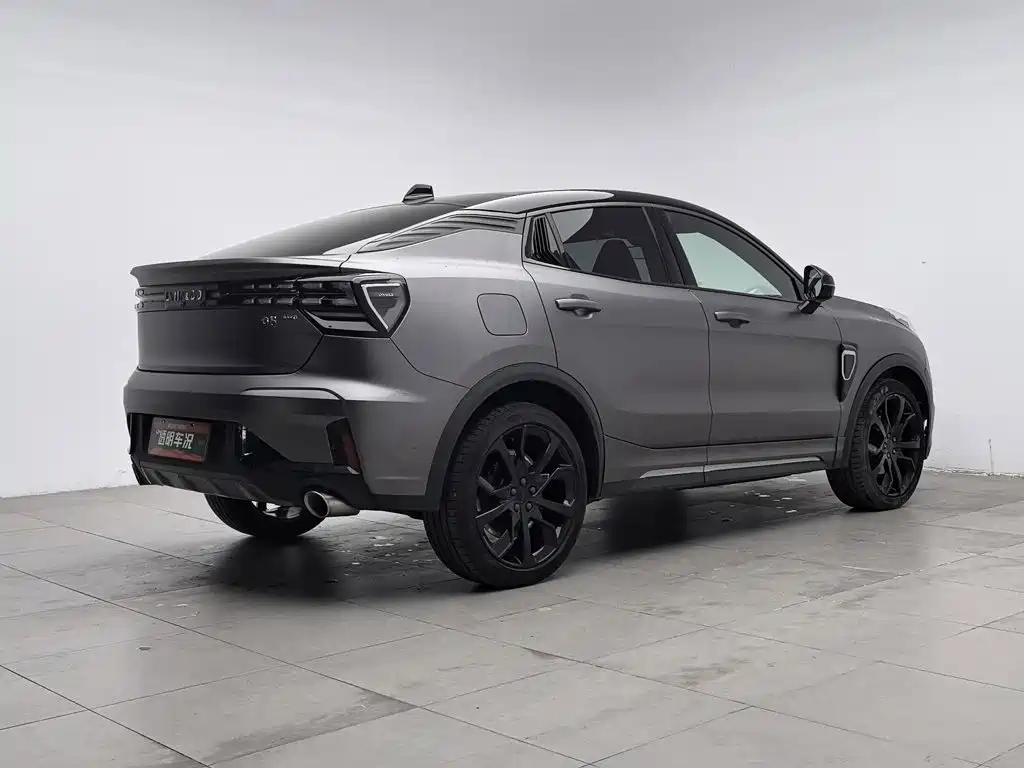 Photo 2 - Lynk & Co 05