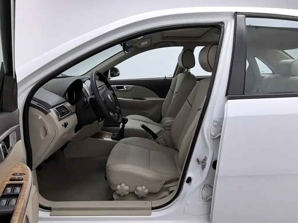 Фото 10 - Buick Excelle