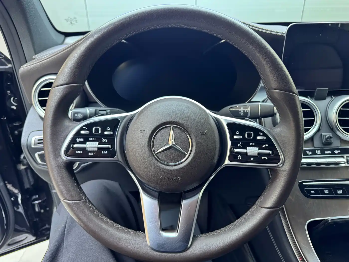 Mercedes-Benz GLC 2021 GLC 260 L 4MATIC Luxury фото 4