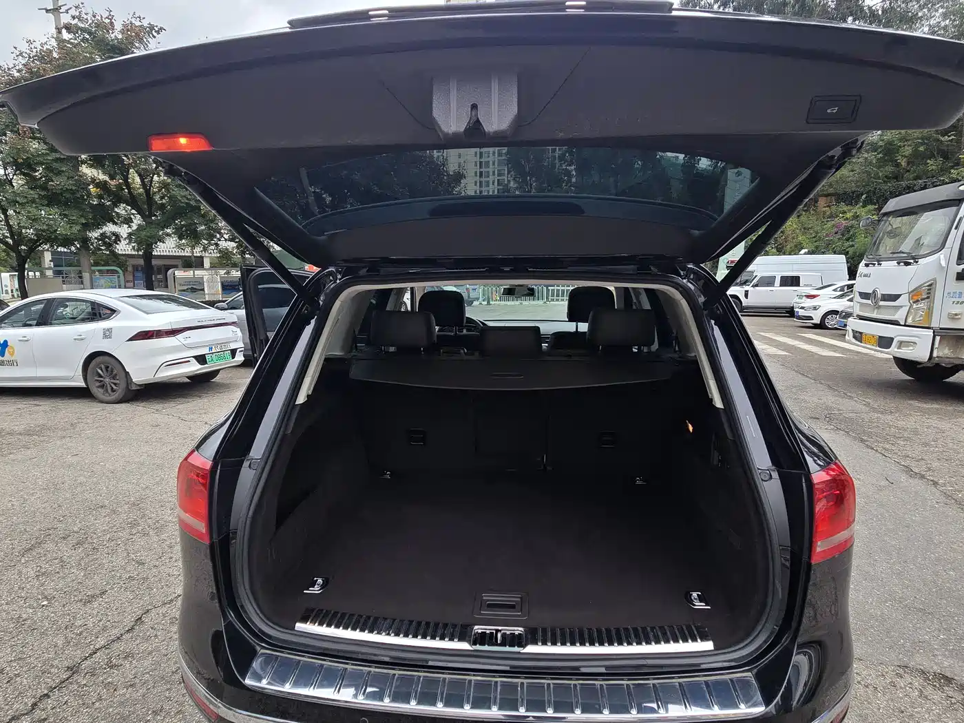 Volkswagen Touareg 2016 3.0TSI High Configuration фото 13