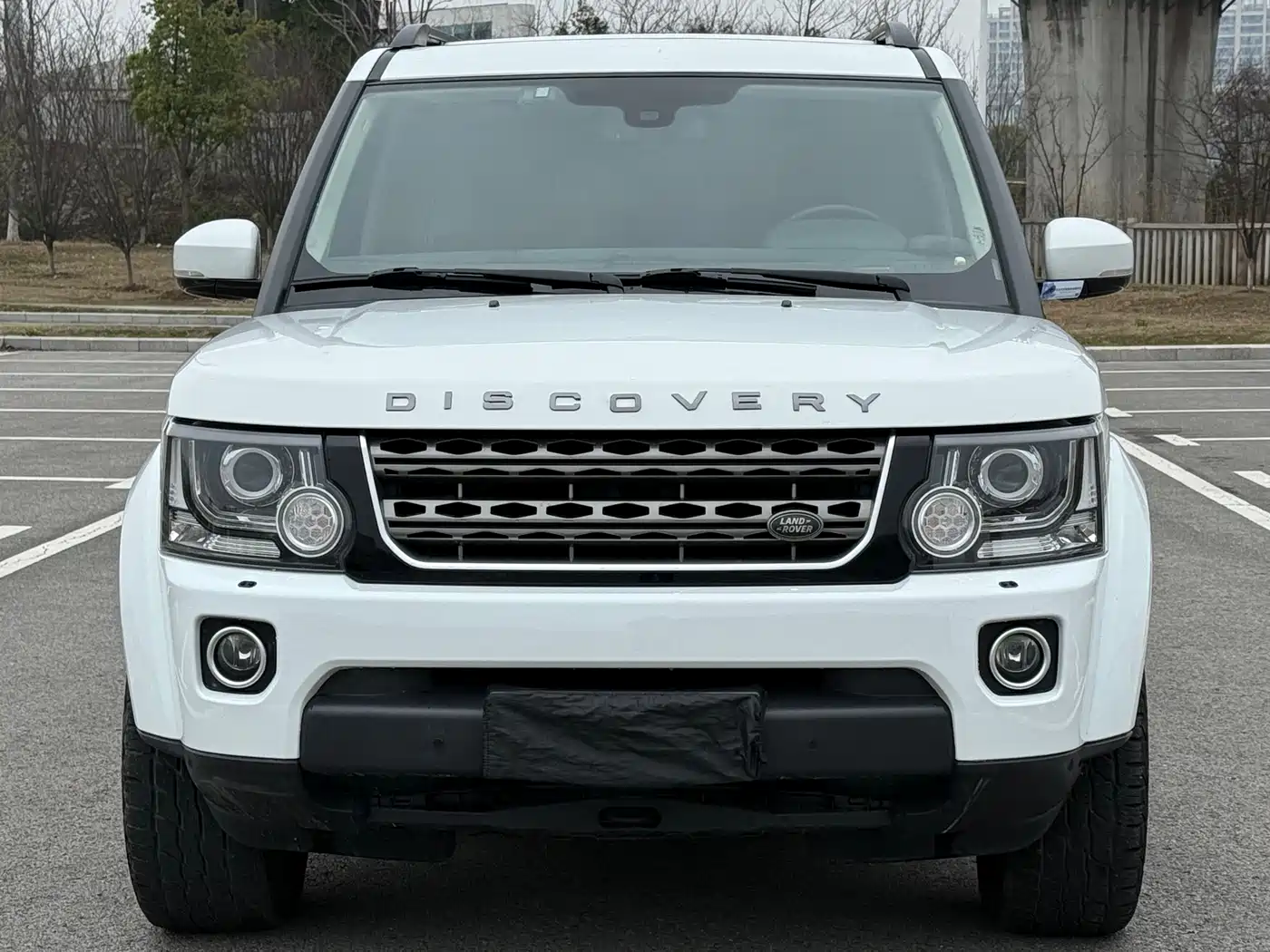 Land Rover Discovery 2015 3.0 SC V6 SE фото 2