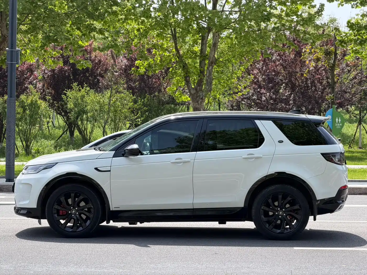 Land Rover Discovery Sport 2020 249PS R-Dynamic Performance фото 4